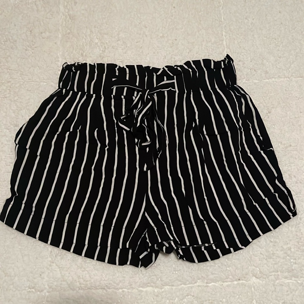 Perfect paper bag shorts
